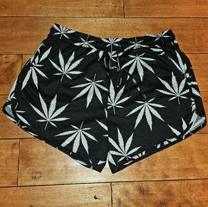 Fuyukai Marijuana leaf shorts NWT